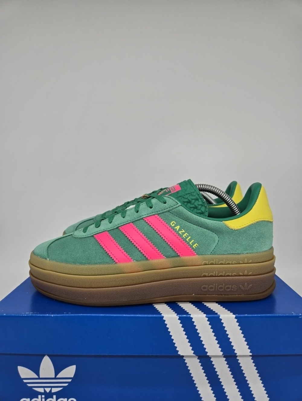 adidas Women's Gazelle Bold Court Green Lucid Pink Shoes Size 8 New